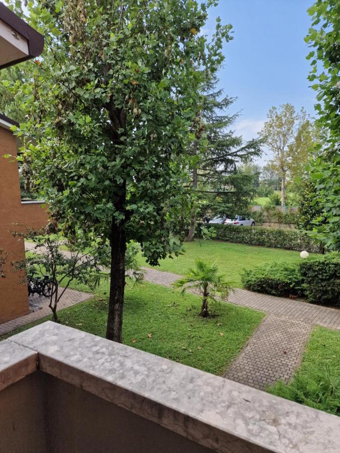 Casa Vittoria Sirmione Punta Gro Con Piscina Lägenhet Exteriör bild